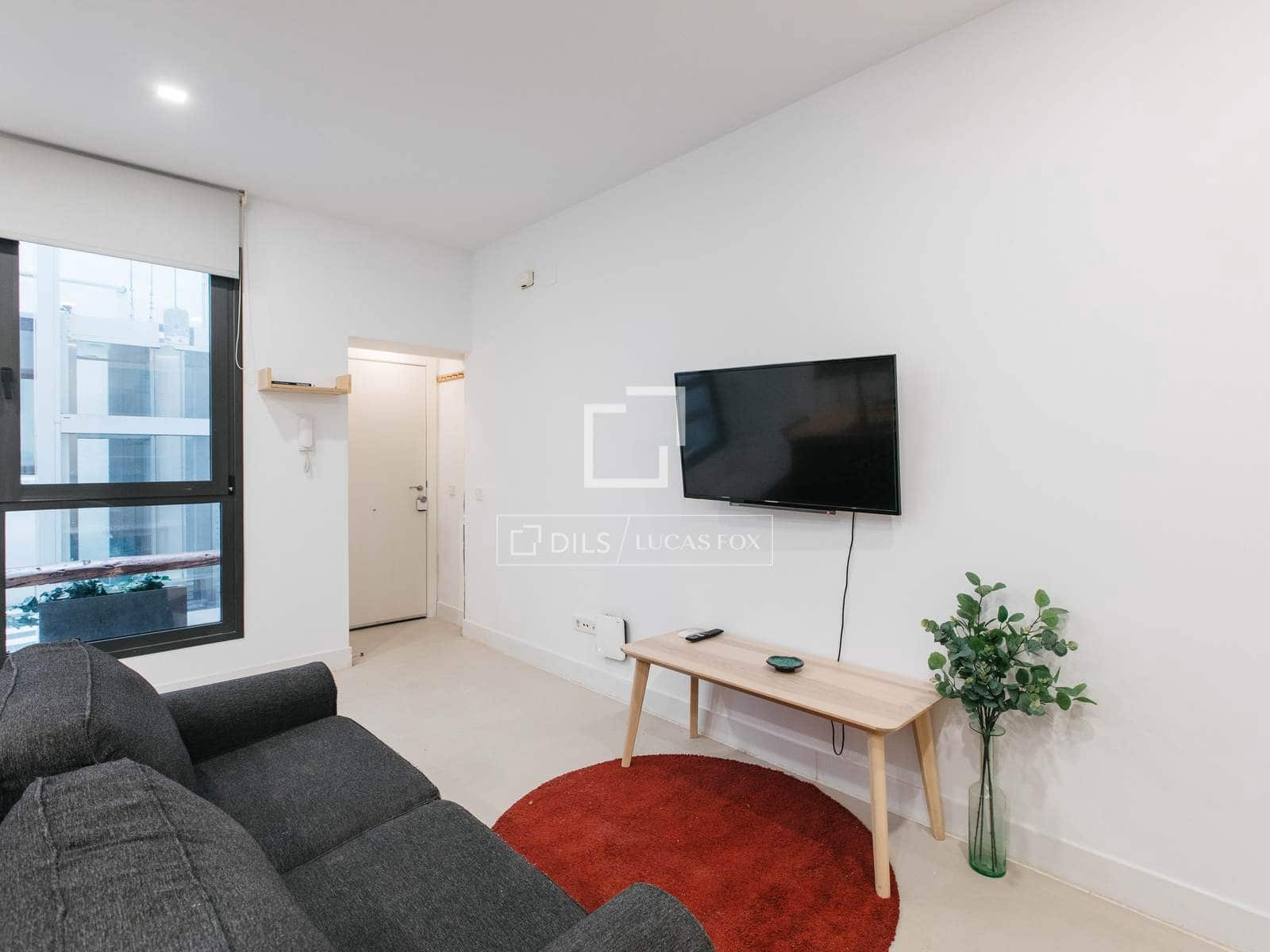 Lejlighed til leje i Madrid by - € 1.600 (Ref: 9640942)