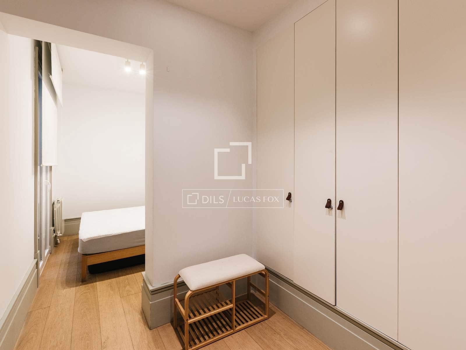 2 quarto Apartamento para arrendar em Madrid cidade - 4 500 € (Ref: 9640943)