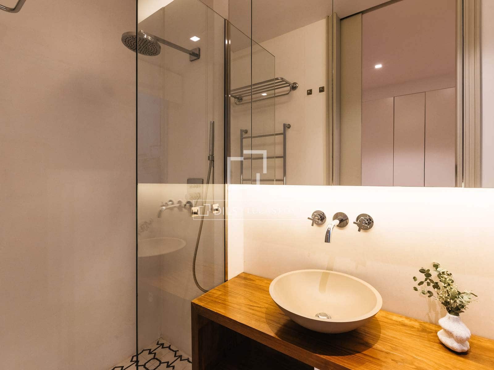 2 quarto Apartamento para arrendar em Madrid cidade - 4 500 € (Ref: 9640943)