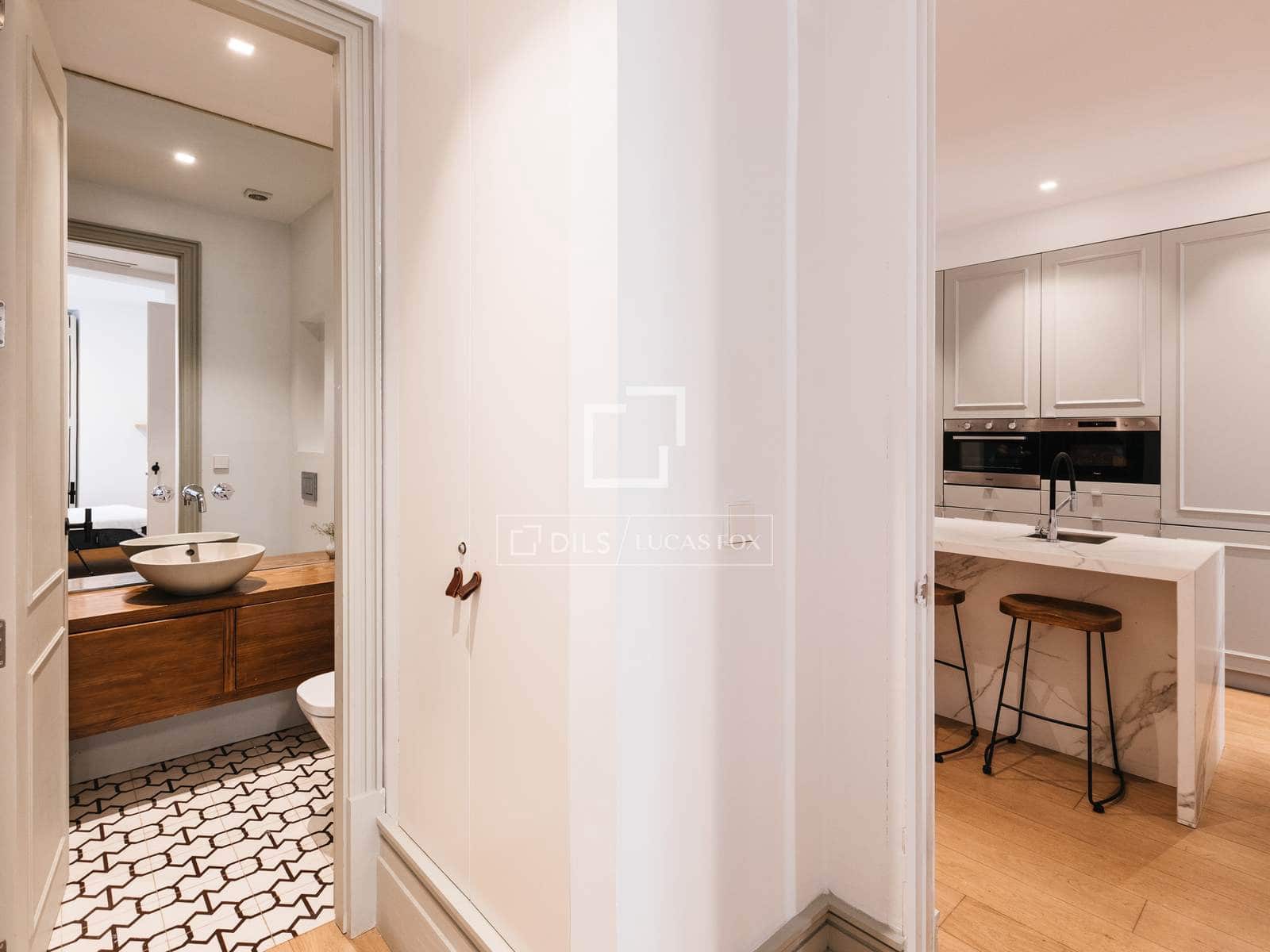 2 quarto Apartamento para arrendar em Madrid cidade - 4 500 € (Ref: 9640943)