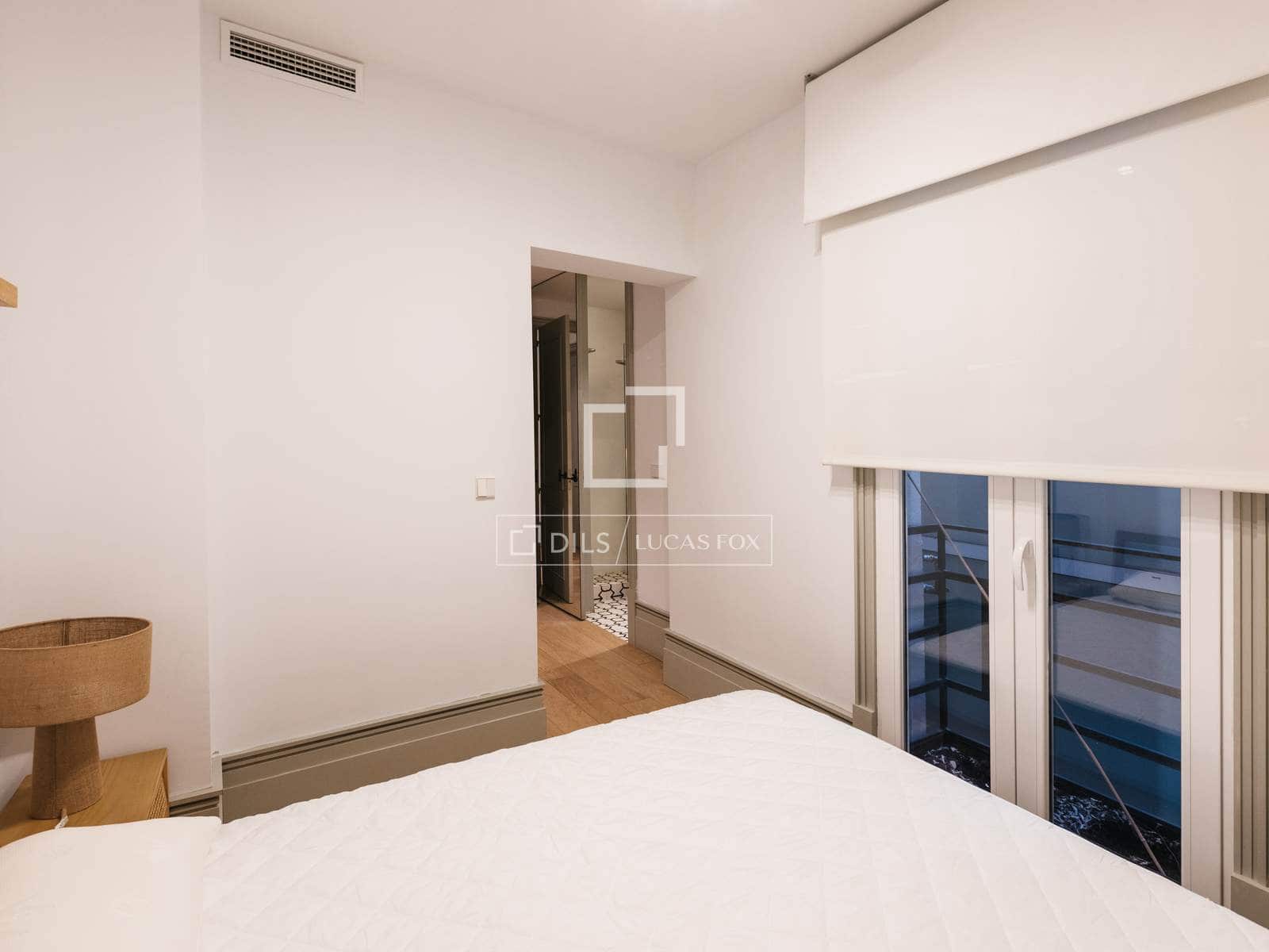 2 quarto Apartamento para arrendar em Madrid cidade - 4 500 € (Ref: 9640943)