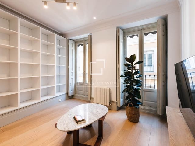 2 quarto Apartamento para arrendar em Madrid cidade - 4 500 € (Ref: 9640943)