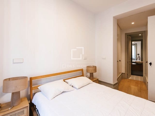 2 quarto Apartamento para arrendar em Madrid cidade - 4 500 € (Ref: 9640943)