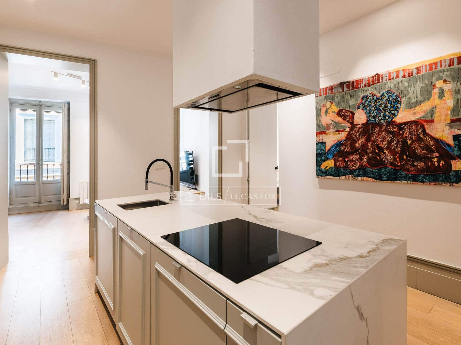 2 quarto Apartamento para arrendar em Madrid cidade - 4 500 € (Ref: 9640943)