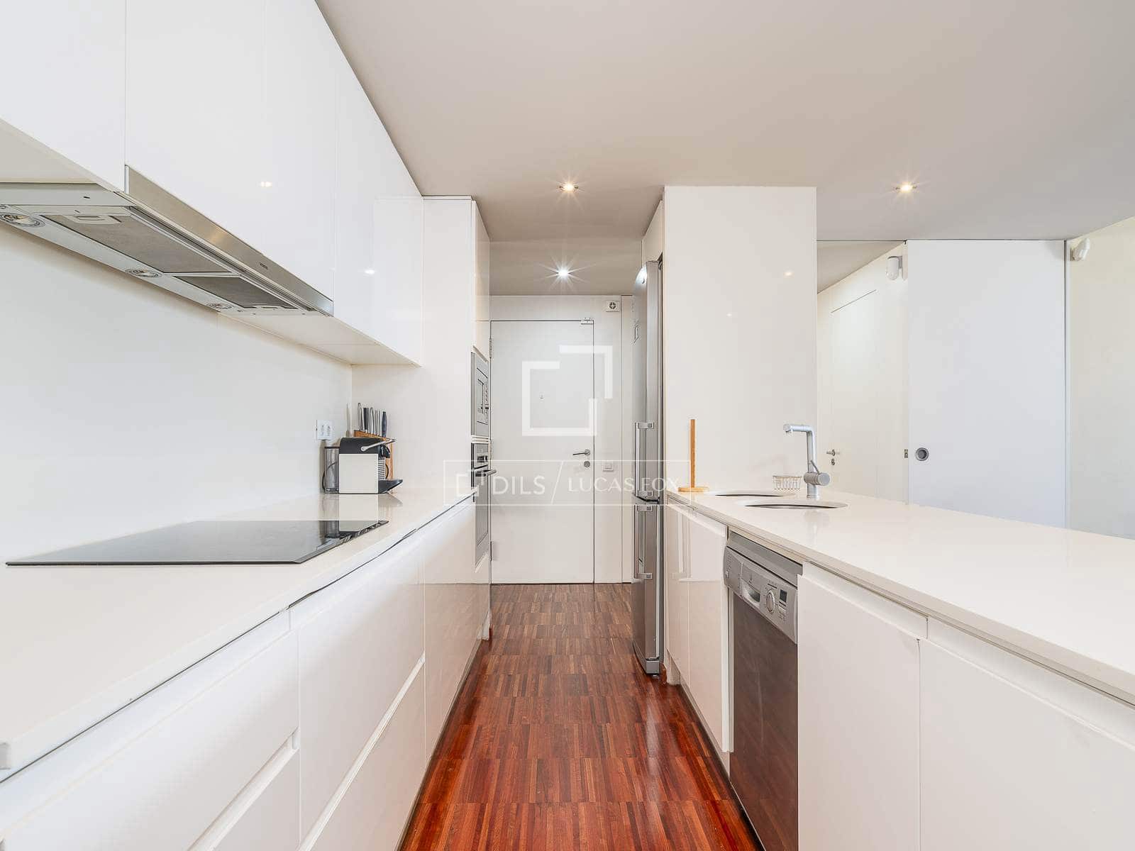 4 bedroom Penthouse for sale in Barcelona city with pool - € 2,200,000 (Ref: 9642868)