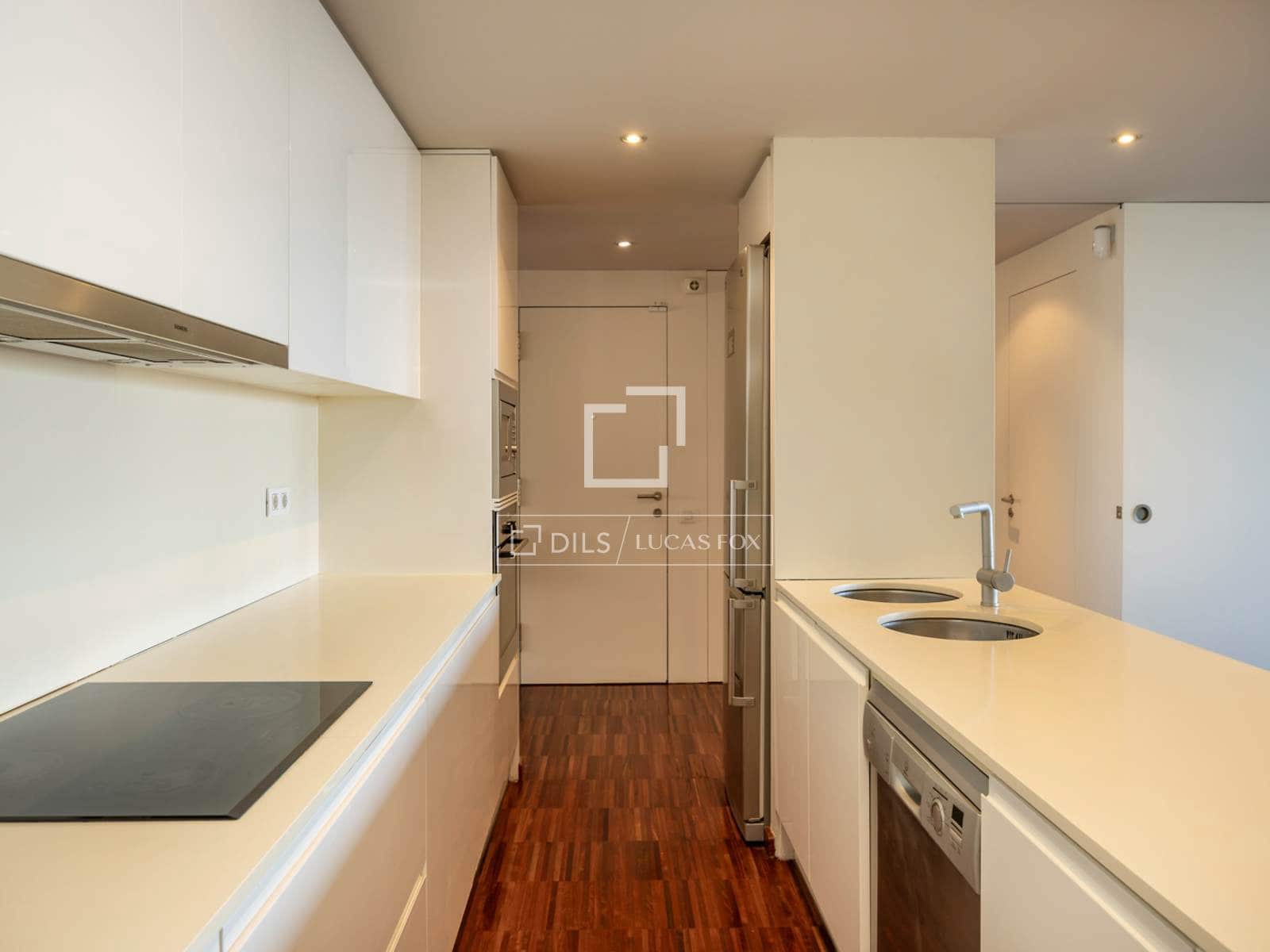 4 bedroom Penthouse for sale in Barcelona city with pool - € 2,200,000 (Ref: 9642868)