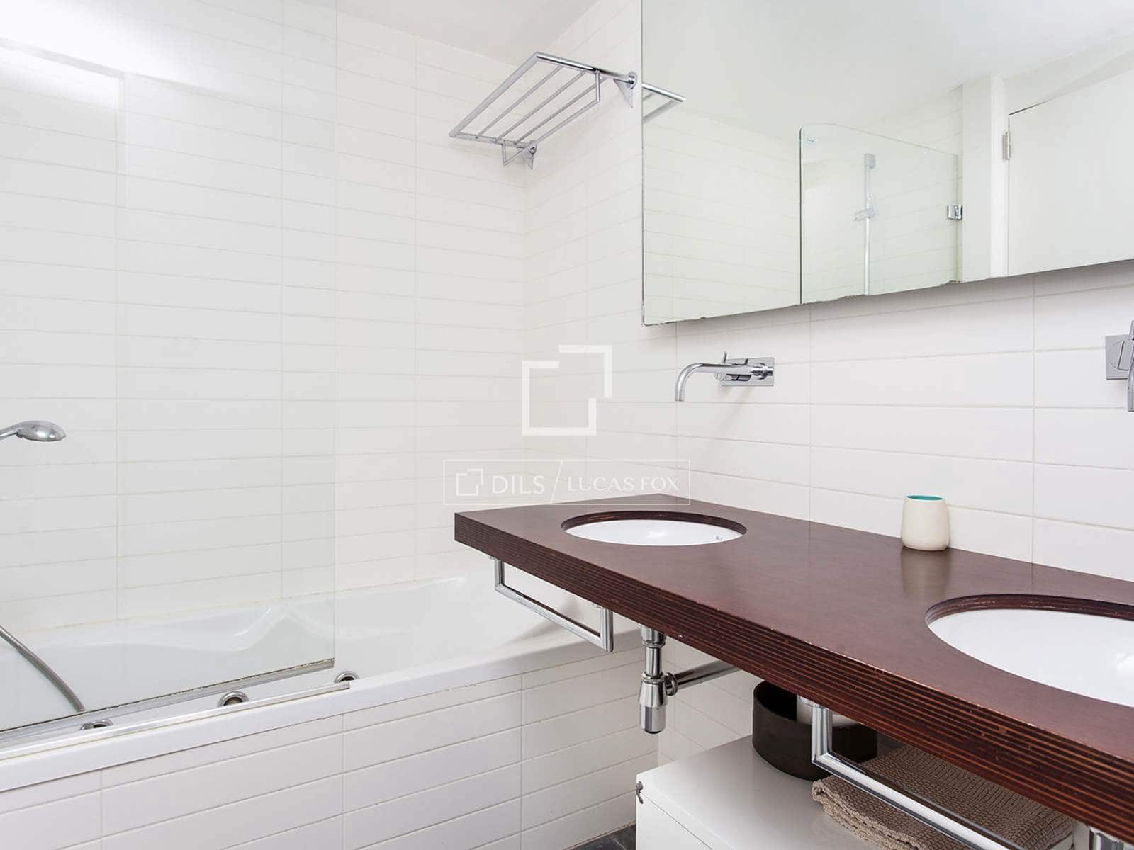 4 bedroom Penthouse for sale in Barcelona city with pool - € 2,200,000 (Ref: 9642868)