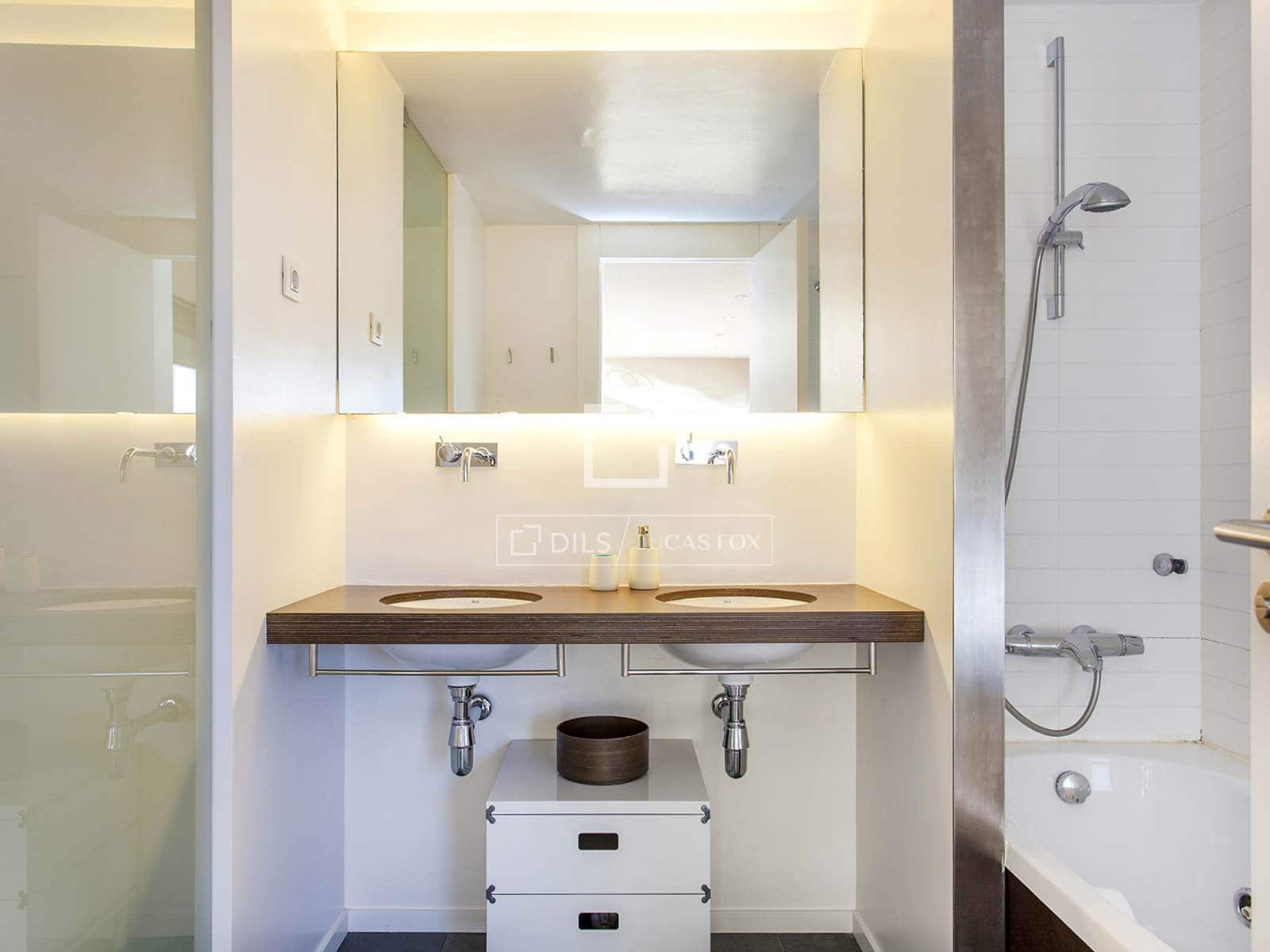 4 bedroom Penthouse for sale in Barcelona city with pool - € 2,200,000 (Ref: 9642868)