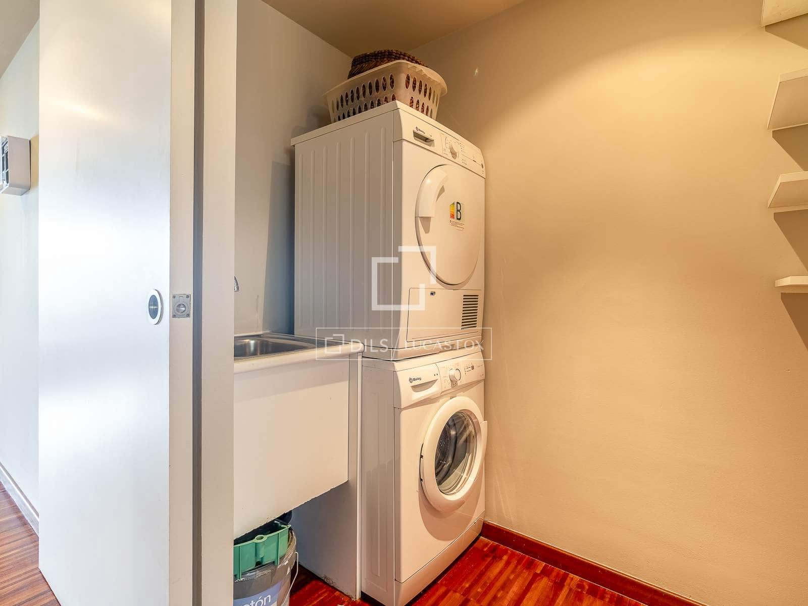 4 bedroom Penthouse for sale in Barcelona city with pool - € 2,200,000 (Ref: 9642868)