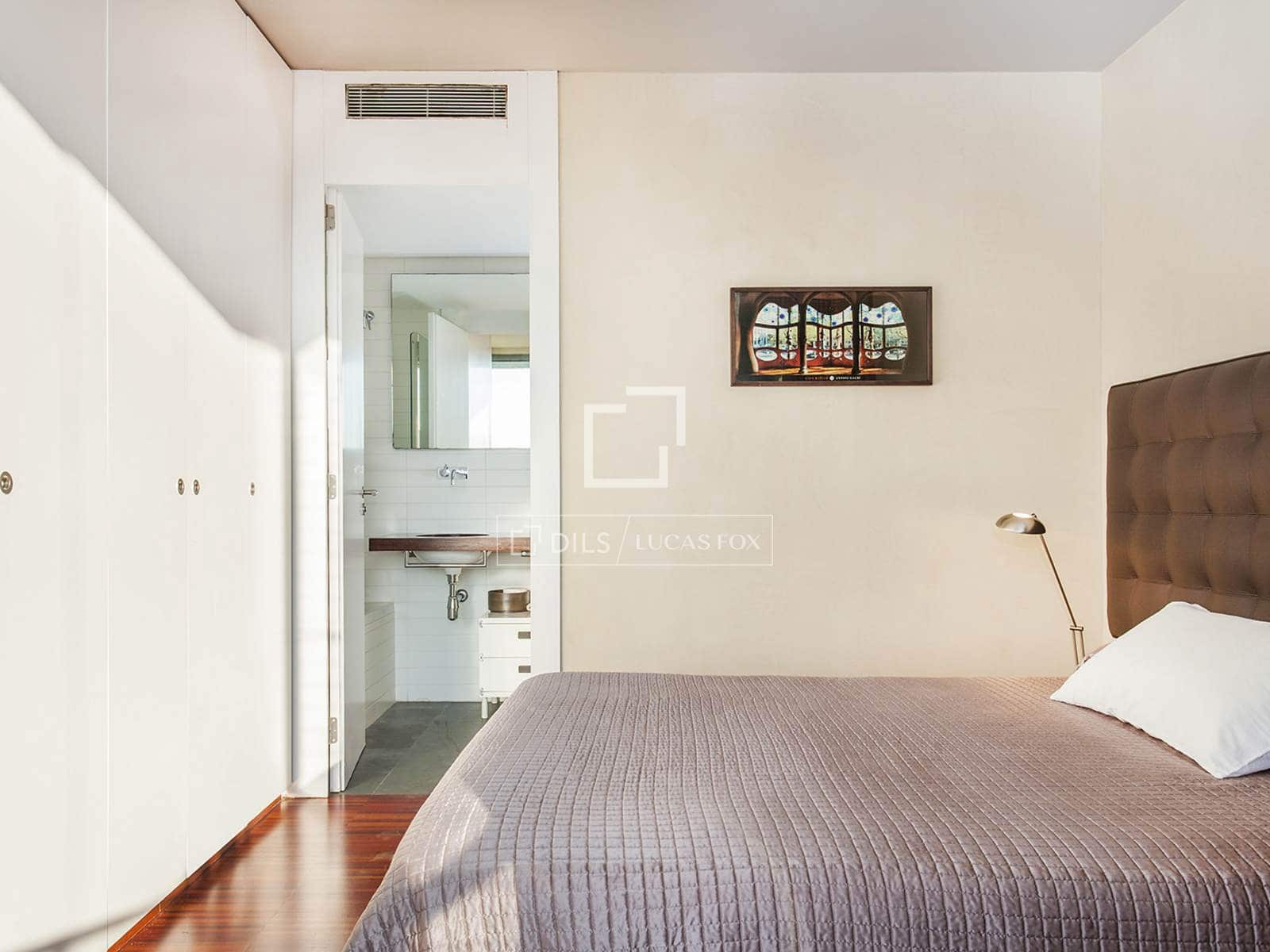 4 bedroom Penthouse for sale in Barcelona city with pool - € 2,200,000 (Ref: 9642868)