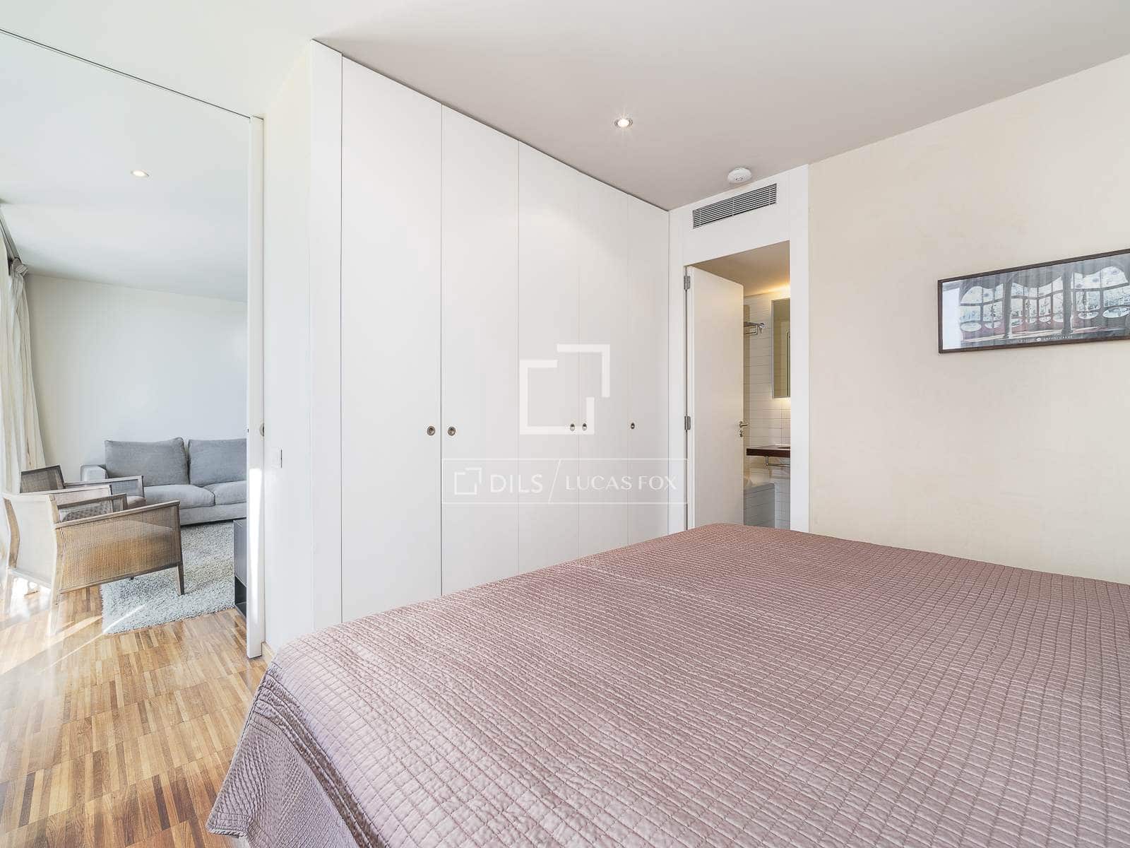 4 bedroom Penthouse for sale in Barcelona city with pool - € 2,200,000 (Ref: 9642868)