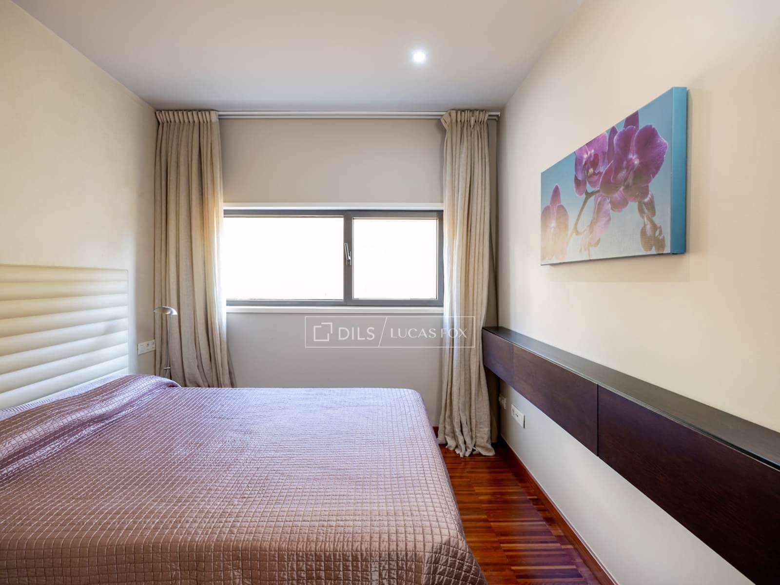 4 bedroom Penthouse for sale in Barcelona city with pool - € 2,200,000 (Ref: 9642868)