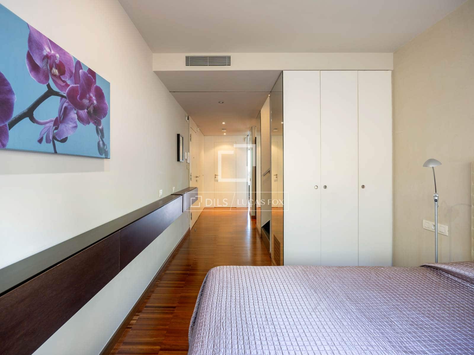 4 bedroom Penthouse for sale in Barcelona city with pool - € 2,200,000 (Ref: 9642868)