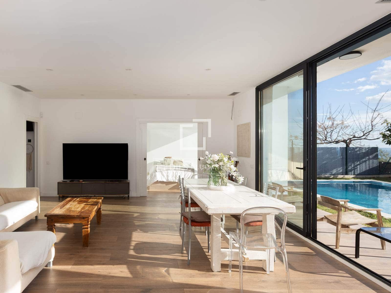 6 quarto Moradia para venda em Premia de Dalt com piscina garagem - 1 450 000 € (Ref: 9642869)