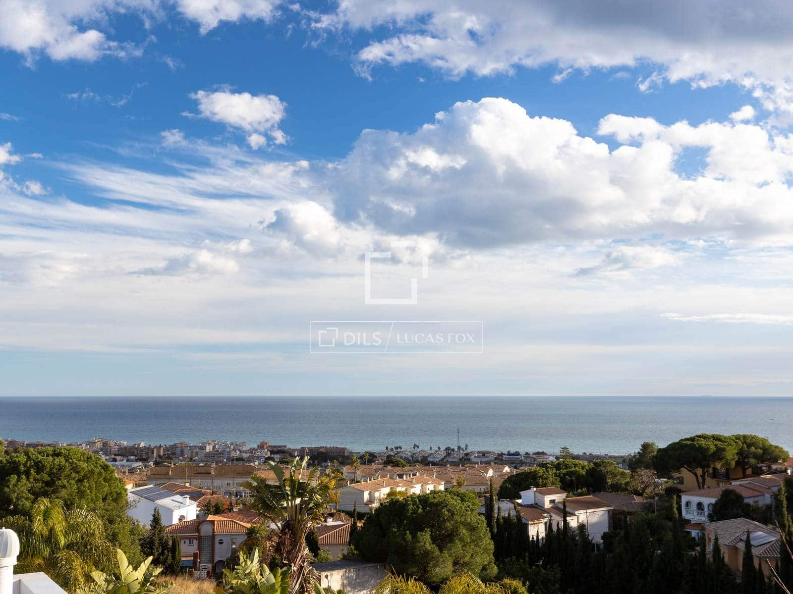 6 quarto Moradia para venda em Premia de Dalt com piscina garagem - 1 450 000 € (Ref: 9642869)