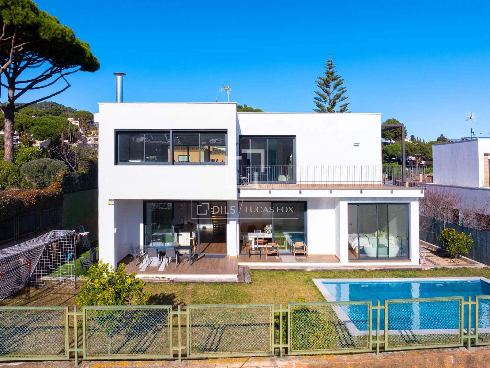 6 quarto Moradia para venda em Premia de Dalt com piscina garagem - 1 450 000 € (Ref: 9642869)