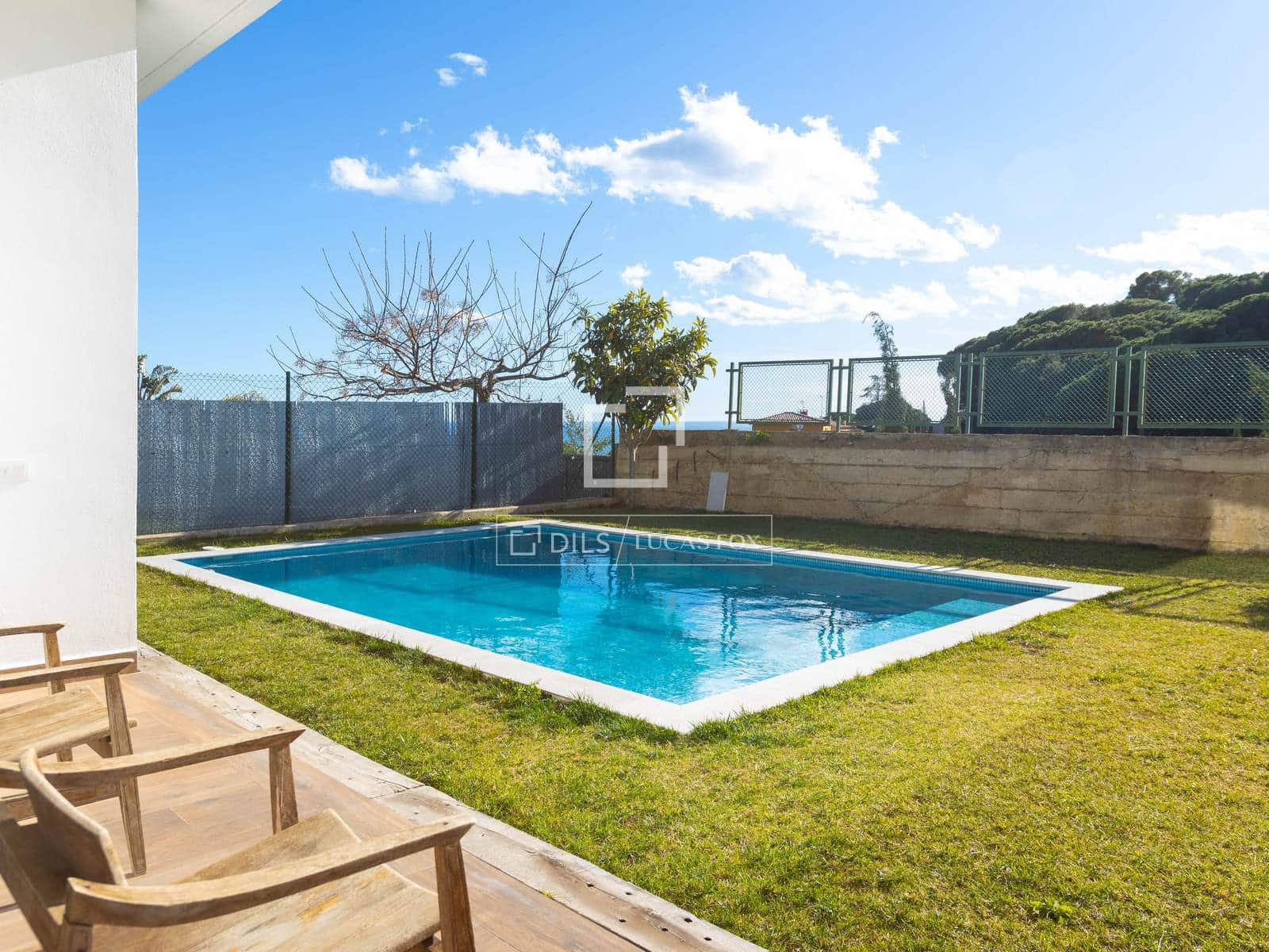 6 quarto Moradia para venda em Premia de Dalt com piscina garagem - 1 450 000 € (Ref: 9642869)