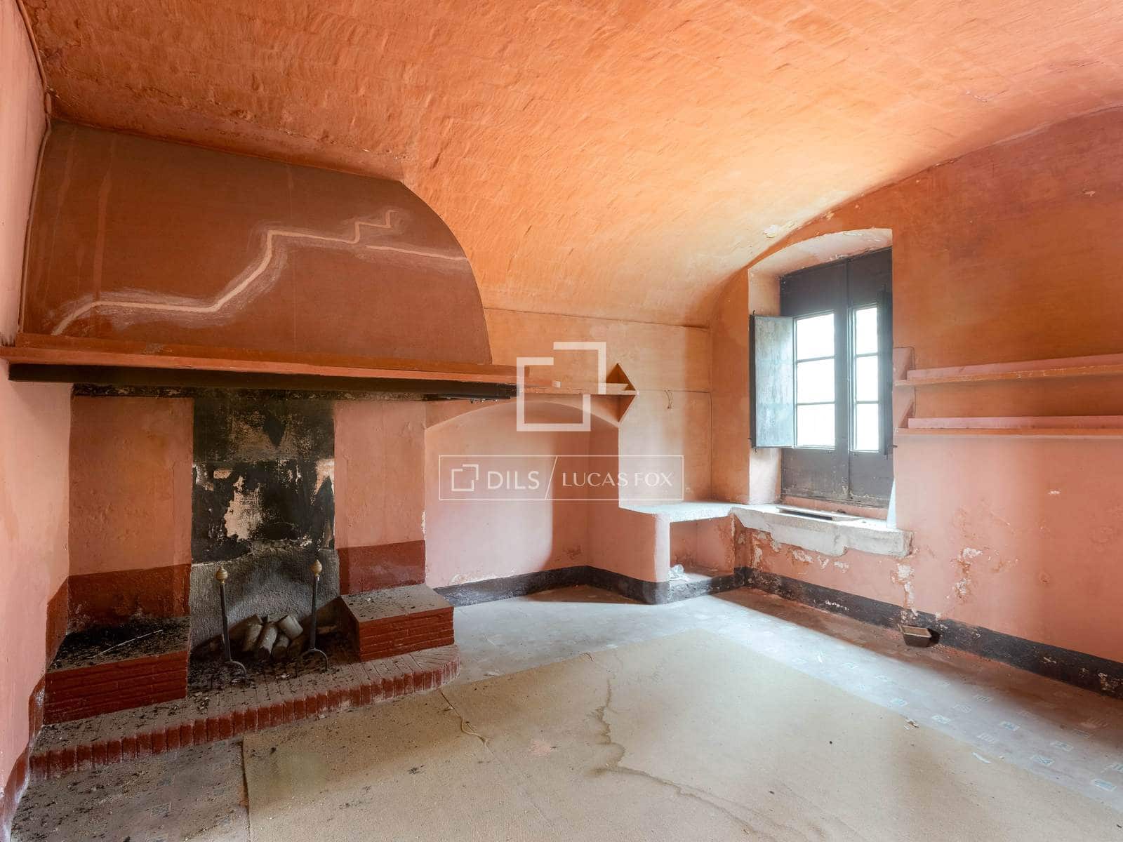 Kaupallinen myytävänä paikassa Sant Andreu de Llavaneres mukana uima-altaan 
autotalli - 2 100 000 € (Ref: 9642871)