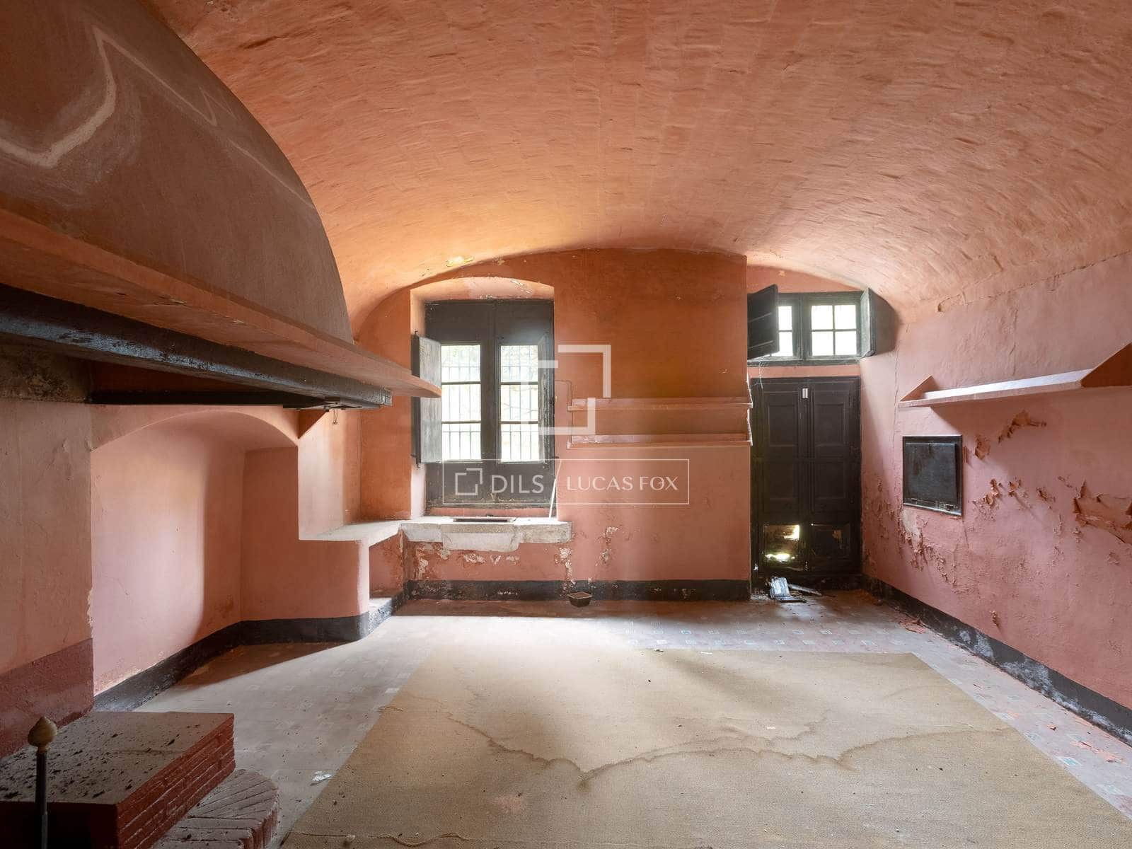 Kaupallinen myytävänä paikassa Sant Andreu de Llavaneres mukana uima-altaan 
autotalli - 2 100 000 € (Ref: 9642871)