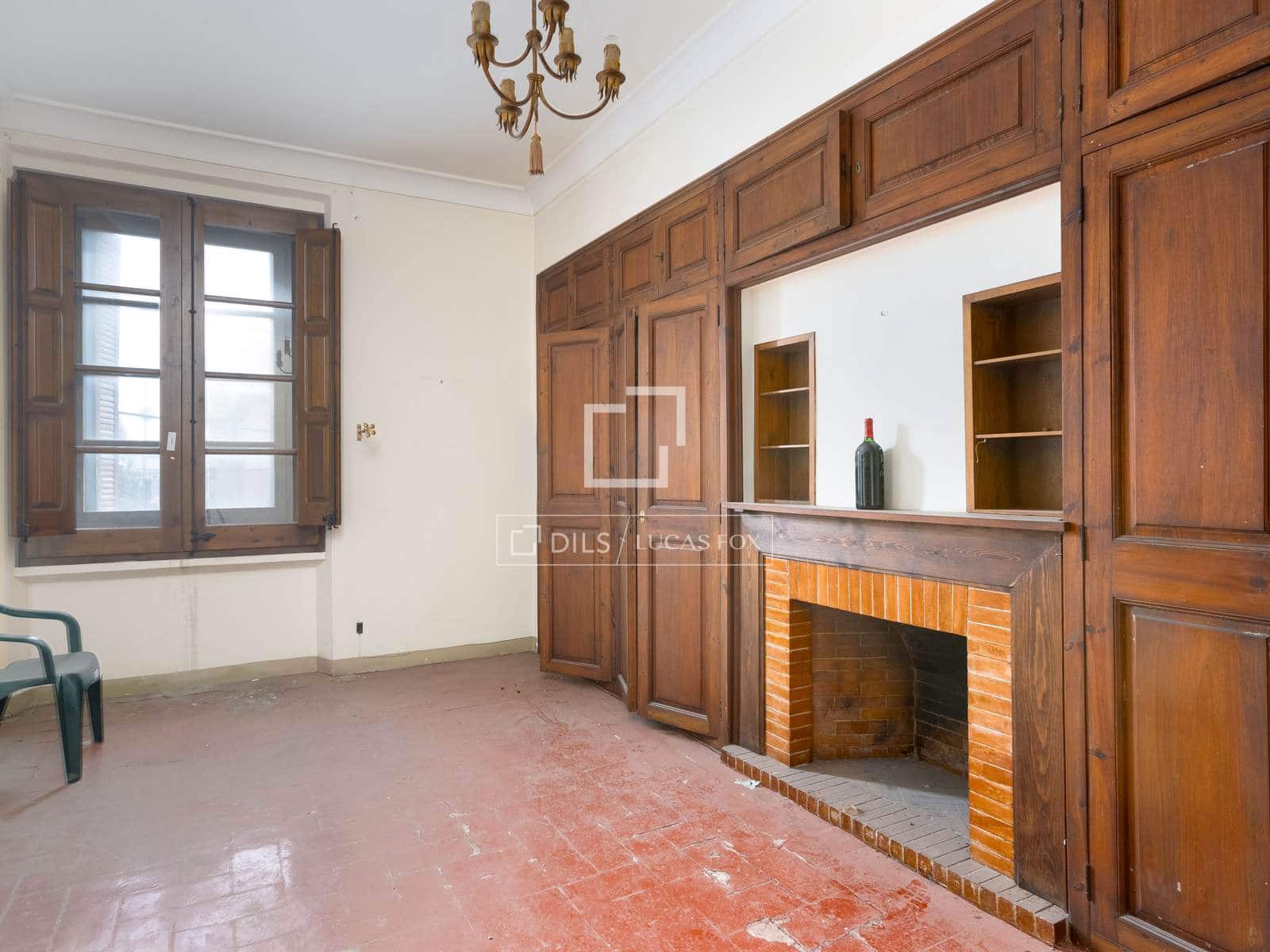 Kaupallinen myytävänä paikassa Sant Andreu de Llavaneres mukana uima-altaan 
autotalli - 2 100 000 € (Ref: 9642871)