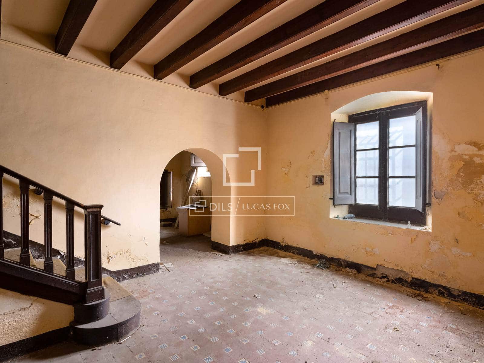 Kaupallinen myytävänä paikassa Sant Andreu de Llavaneres mukana uima-altaan 
autotalli - 2 100 000 € (Ref: 9642871)