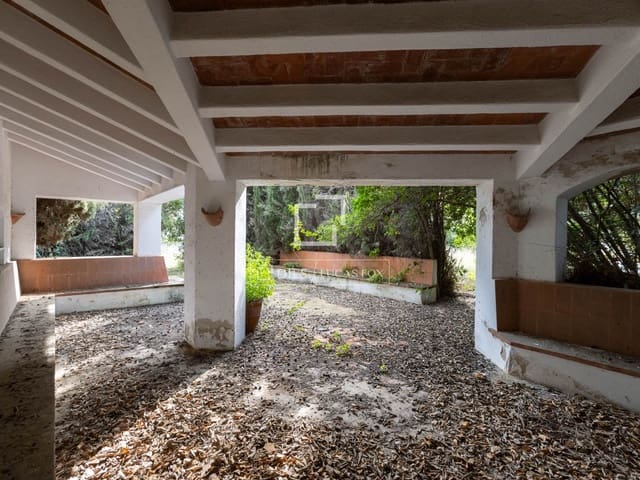 Kaupallinen myytävänä paikassa Sant Andreu de Llavaneres mukana uima-altaan 
autotalli - 2 100 000 € (Ref: 9642871)