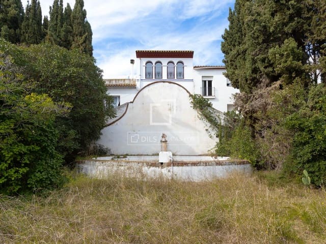 Kaupallinen myytävänä paikassa Sant Andreu de Llavaneres mukana uima-altaan 
autotalli - 2 100 000 € (Ref: 9642871)