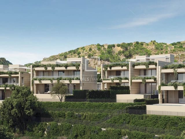 3 bedroom Apartment for sale in Elviria, Marbella - € 1,275,000 (Ref: 9643471)