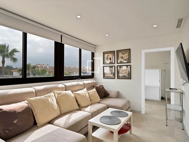 3 Zimmer Penthouse zu verkaufen in Marbella mit Pool Garage - 495.000 € (Ref: 9643476)