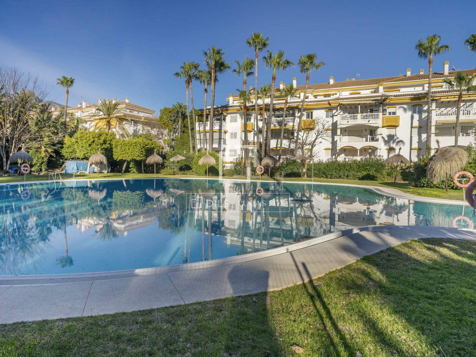 3 Zimmer Penthouse zu verkaufen in Marbella mit Pool Garage - 495.000 € (Ref: 9643476)