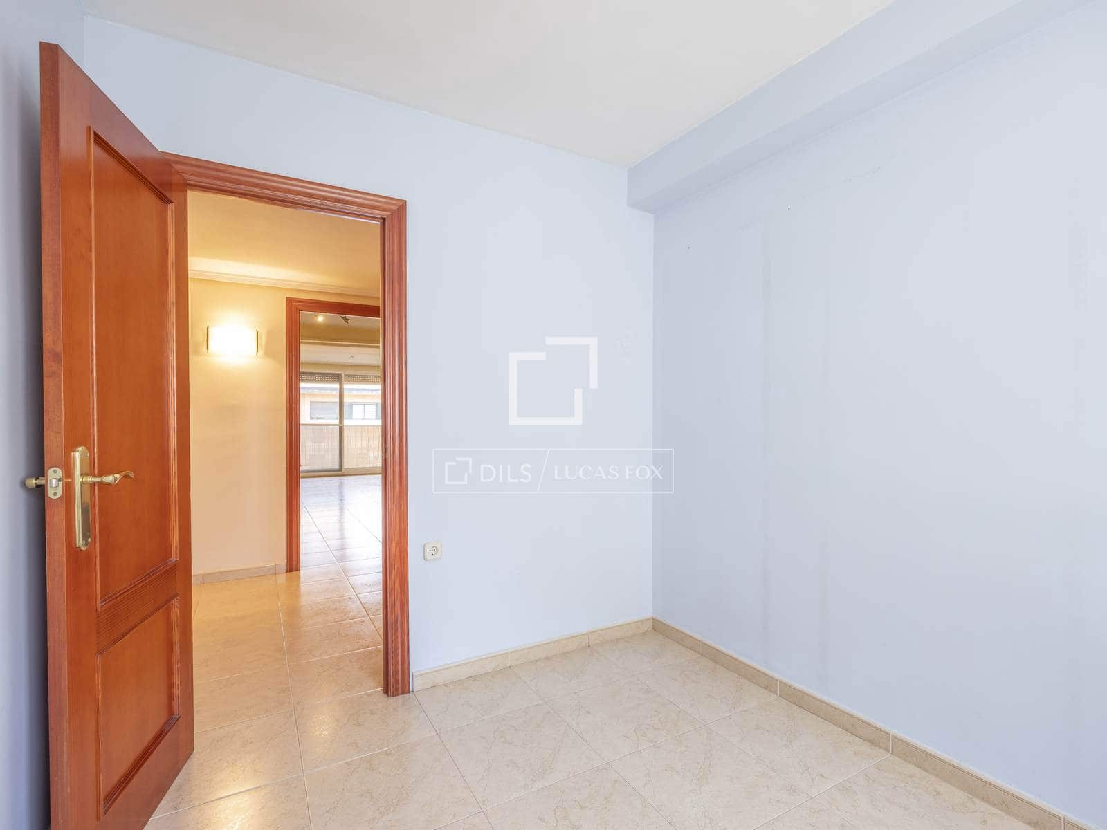 4 slaapkamer Appartement te huur in Valencia stad - € 2.000 (Ref: 9645772)