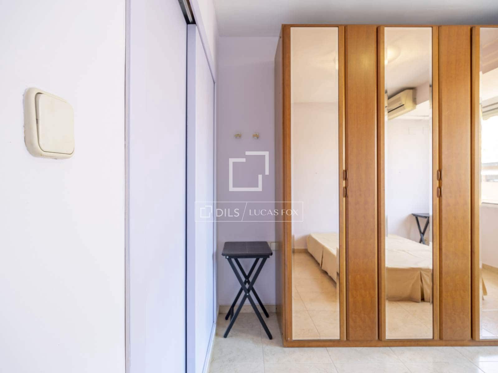 4 slaapkamer Appartement te huur in Valencia stad - € 2.000 (Ref: 9645772)