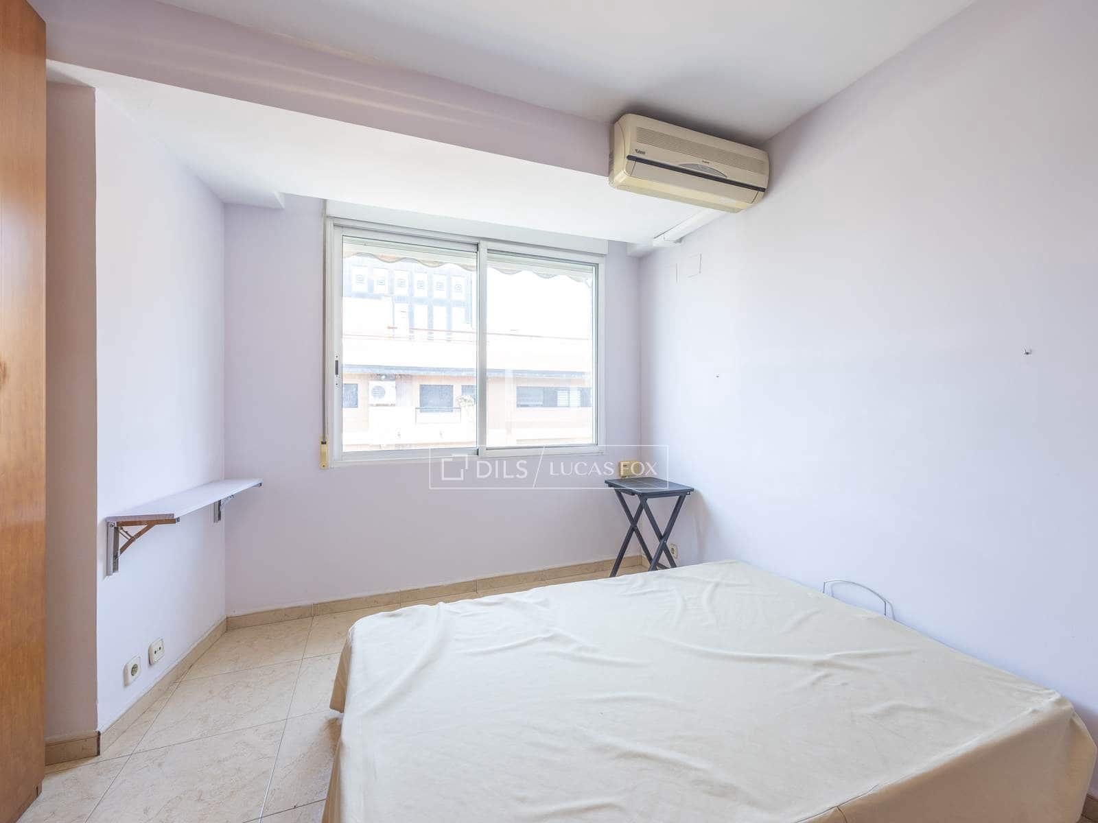 4 slaapkamer Appartement te huur in Valencia stad - € 2.000 (Ref: 9645772)