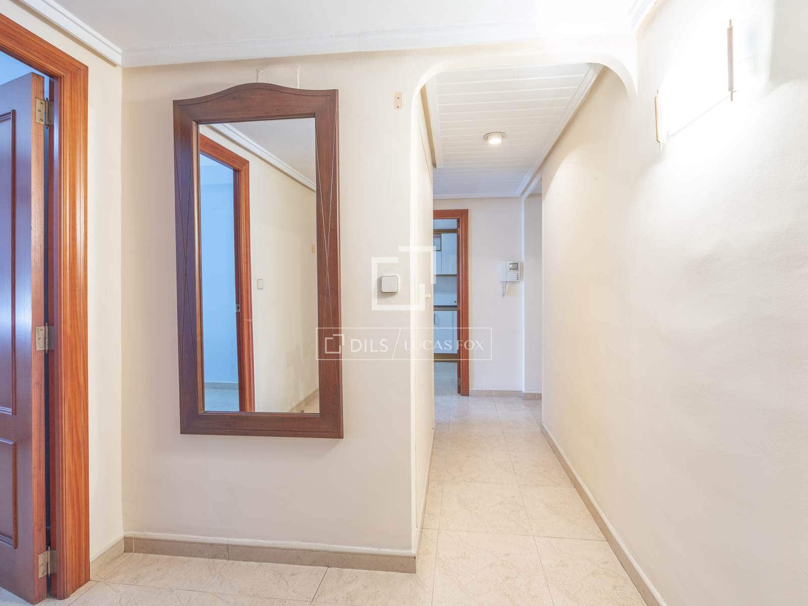 4 slaapkamer Appartement te huur in Valencia stad - € 2.000 (Ref: 9645772)