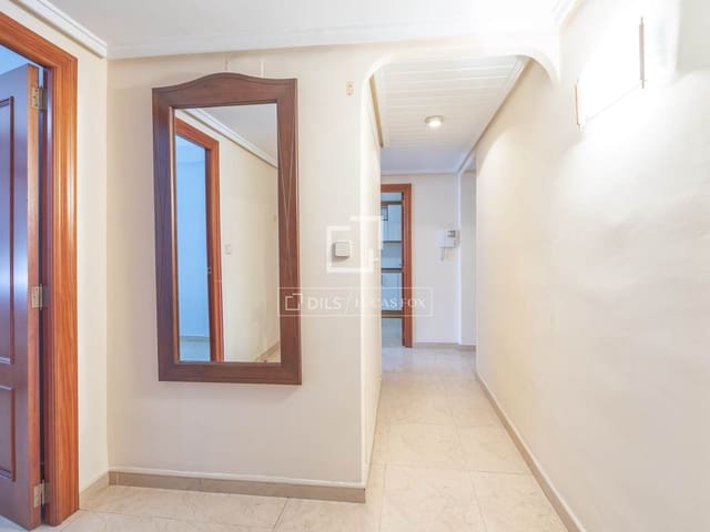 4 slaapkamer Appartement te huur in Valencia stad - € 2.000 (Ref: 9645772)