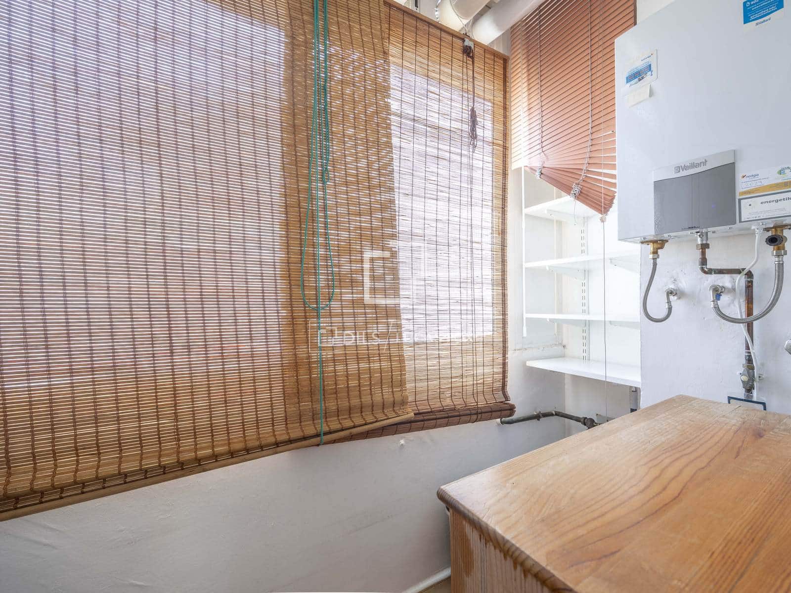 4 slaapkamer Appartement te huur in Valencia stad - € 2.000 (Ref: 9645772)