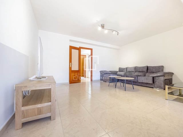 4 slaapkamer Appartement te huur in Valencia stad - € 2.000 (Ref: 9645772)