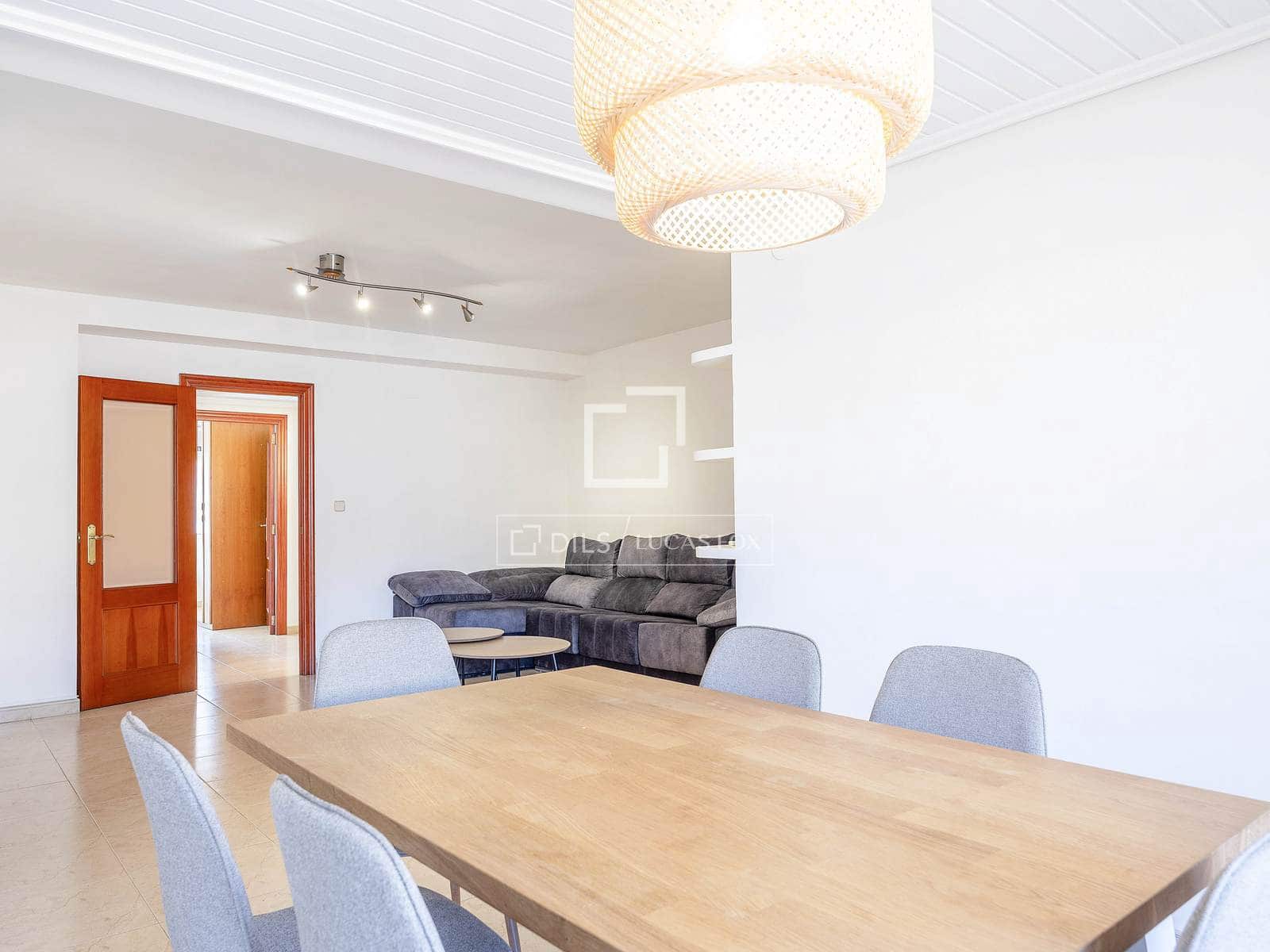 4 bedroom Apartment for rent in Valencia city - € 2,000 (Ref: 9645772)