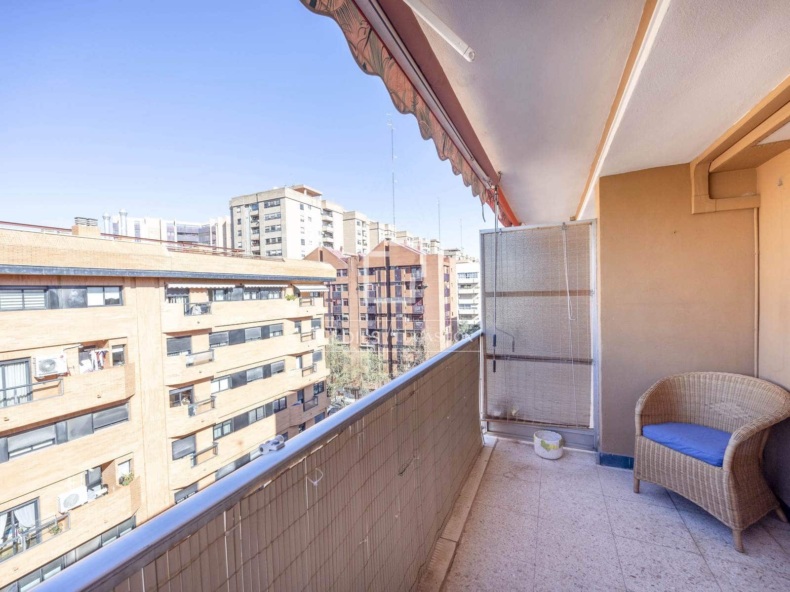 4 bedroom Apartment for rent in Valencia city - € 2,000 (Ref: 9645772)