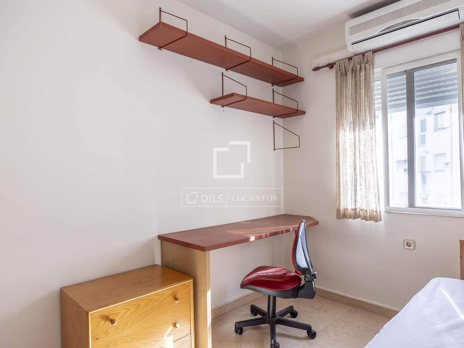 4 bedroom Apartment for rent in Valencia city - € 2,000 (Ref: 9645772)