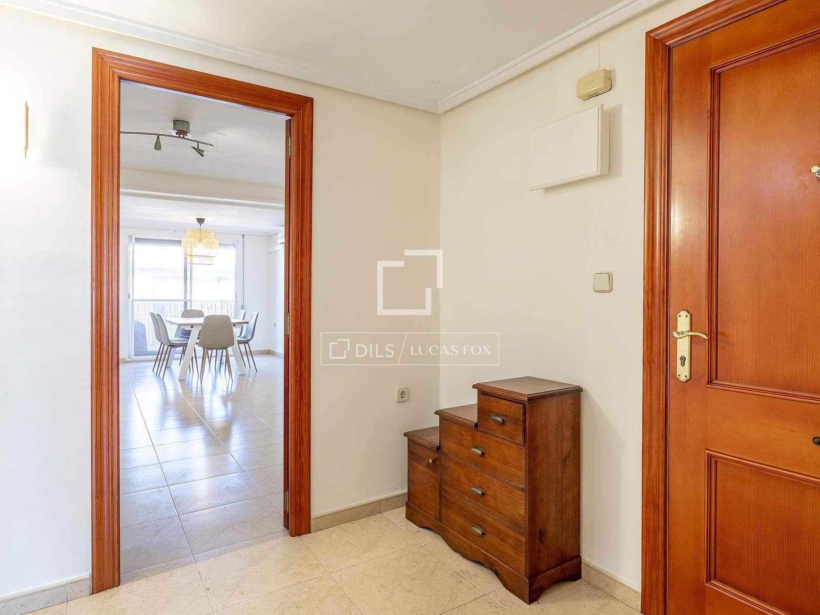 4 bedroom Apartment for rent in Valencia city - € 2,000 (Ref: 9645772)