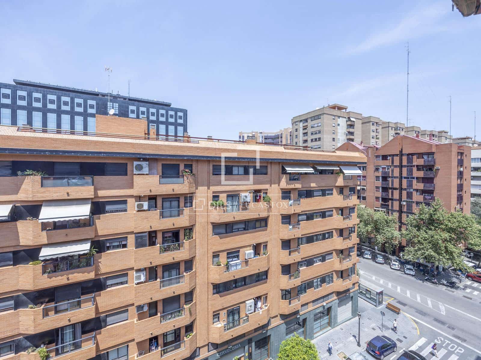 4 bedroom Apartment for rent in Valencia city - € 2,000 (Ref: 9645772)