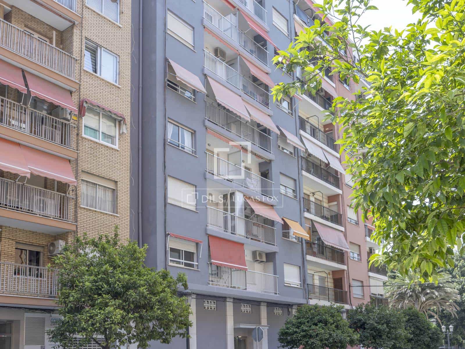 4 bedroom Apartment for rent in Valencia city - € 2,000 (Ref: 9645772)