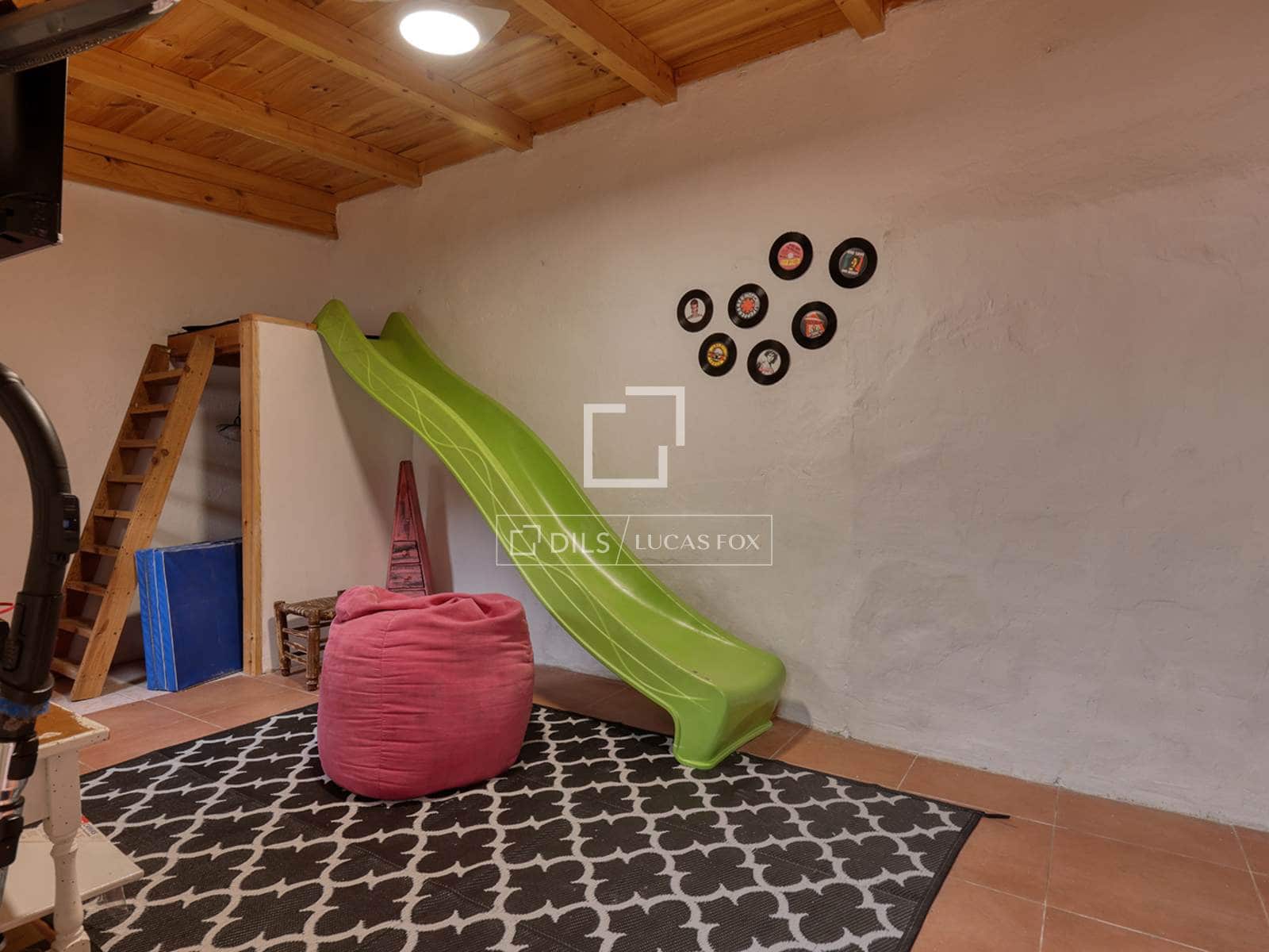 3 Zimmer Villa zu verkaufen in Estepona - 495.000 € (Ref: 9645773)