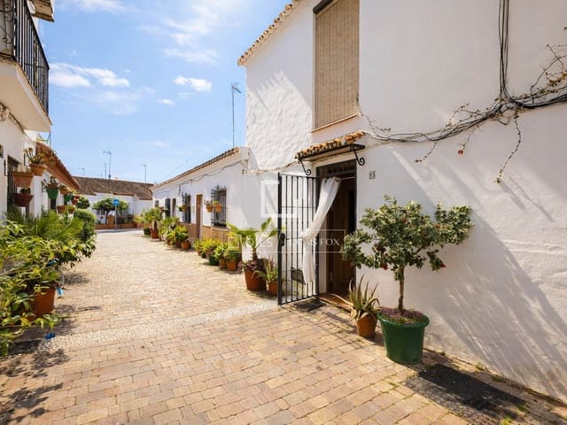 3 Zimmer Villa zu verkaufen in Estepona - 495.000 € (Ref: 9645773)