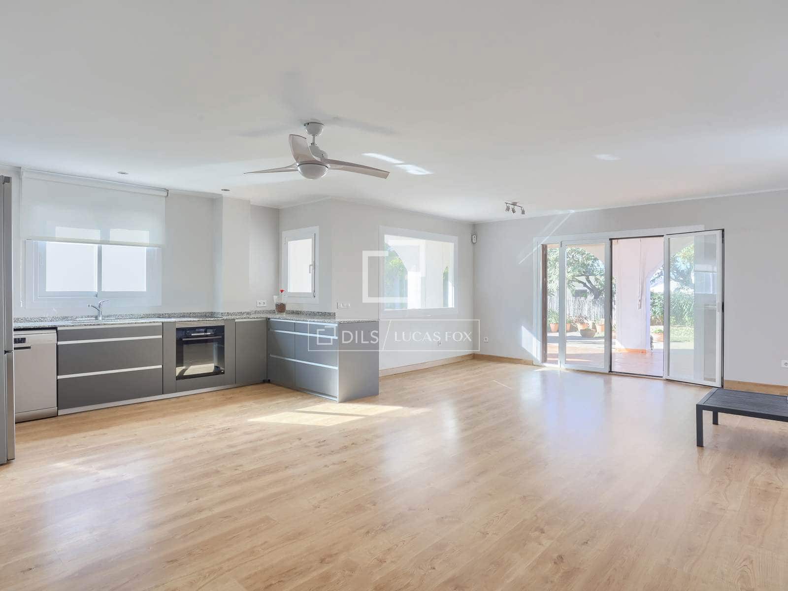 Apartamento de 2 habitaciones en Santa Ponsa en venta con piscina garaje - 595.000 € (Ref: 9645774)