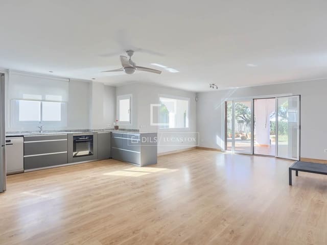 Apartamento de 2 habitaciones en Santa Ponsa, Calvià en venta con piscina garaje - 595.000 € (Ref: 9645774)