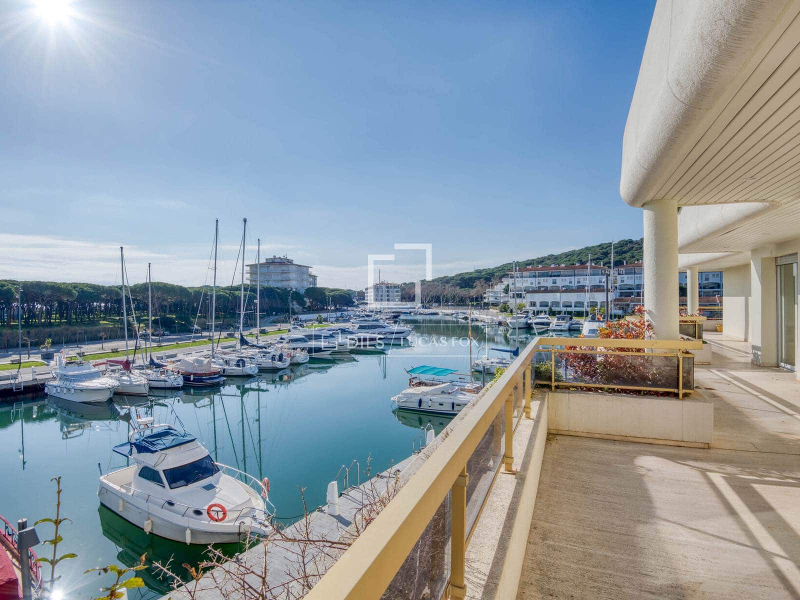 3 sypialnia Apartament na sprzedaż w Platja d'Aro z basenem garażem - 1 260 000 € (Ref: 9646158)