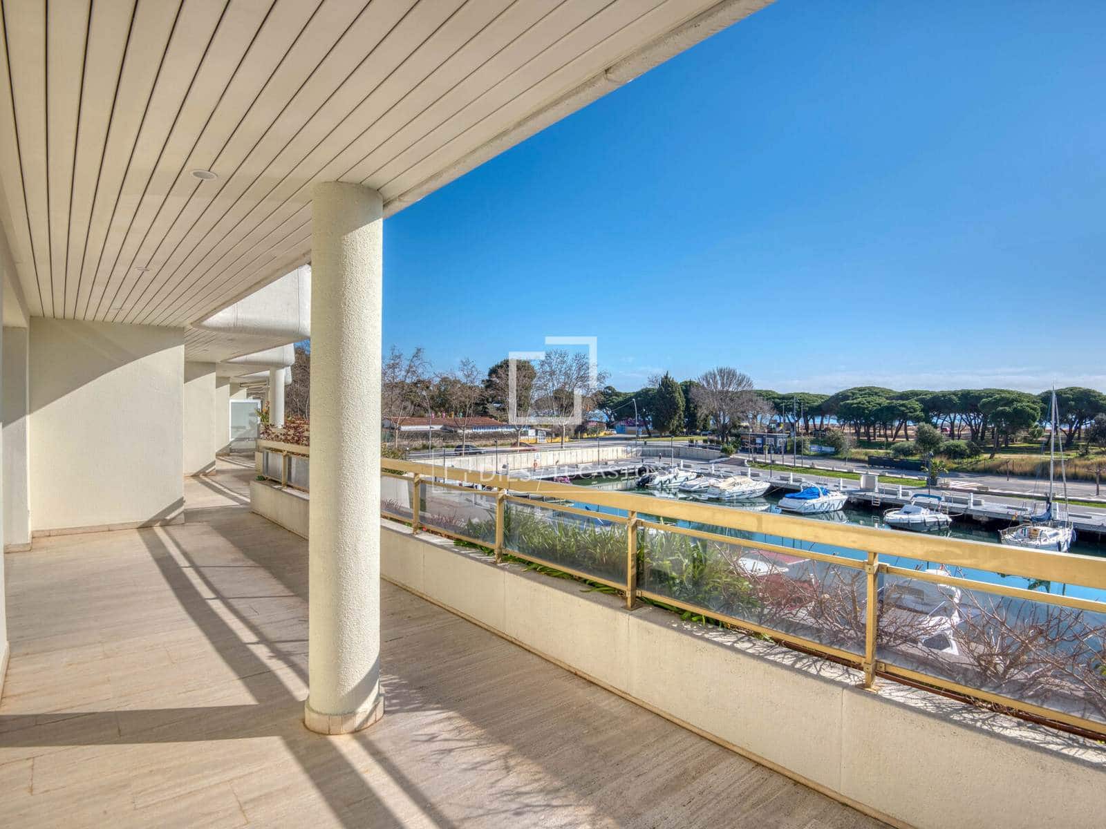 3 sypialnia Apartament na sprzedaż w Platja d'Aro z basenem garażem - 1 260 000 € (Ref: 9646158)