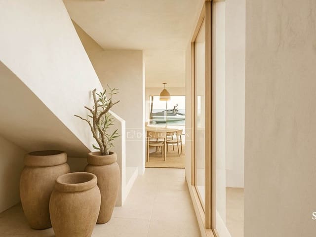 4 bedroom Villa for sale in Empuriabrava, Castelló d'Empúries with pool garage - € 1,890,000 (Ref: 9650258)